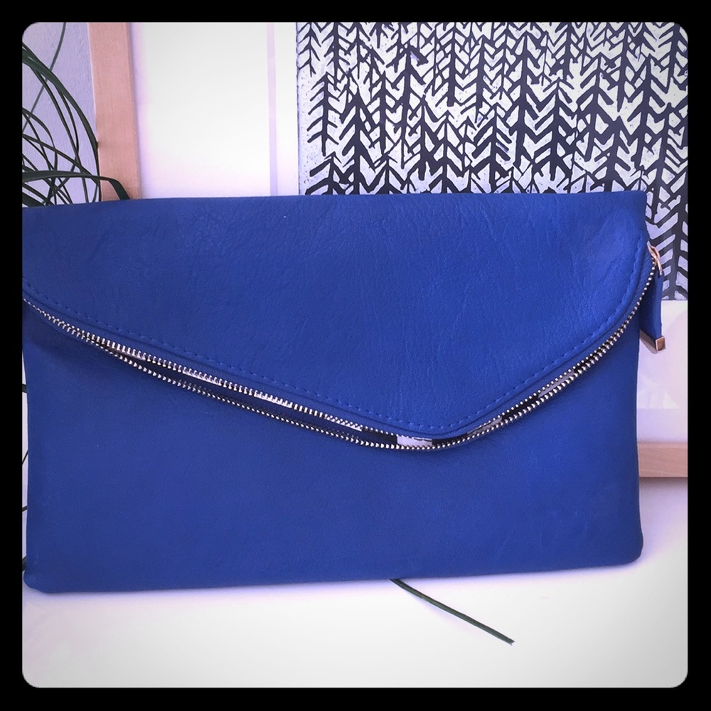 Vibrant blue clutch -approx 12x8”